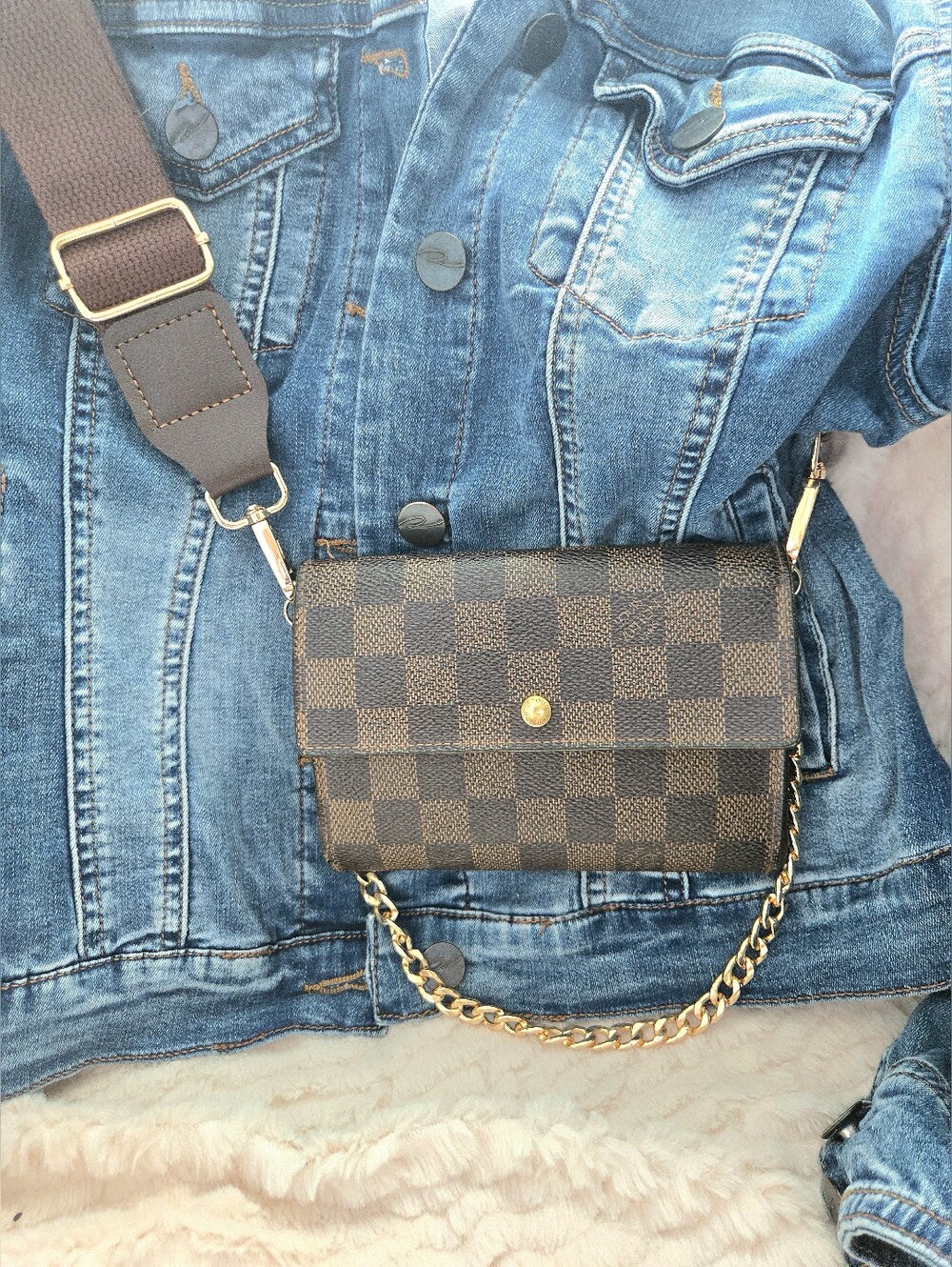 Authentic LOUIS VUITTON LV Damier Wallet Clutch Card Holder Crossbody WOC‎